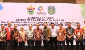 Anggota DPRD bersama Pemda Luwu Timur Mengikuti Bimtek Pengelolaan Keuangan, di Makassar, Sabtu (3/12/22).